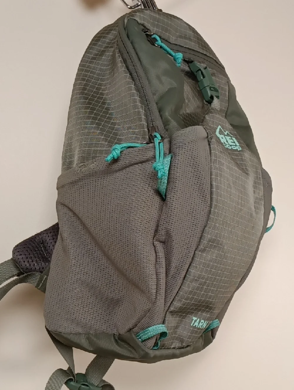 REI Kids Tarn 12 Hiking Daypack Backpack